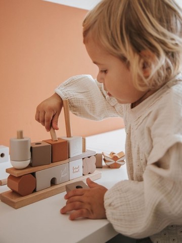 Label label stacking blocks nougat